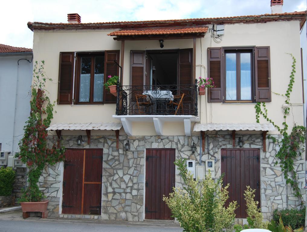 Paris & Eleni Apartment Афисос Екстериор снимка