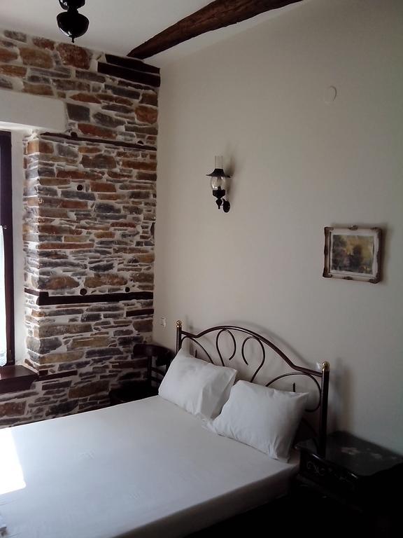 Paris & Eleni Apartment Афисос Стая снимка