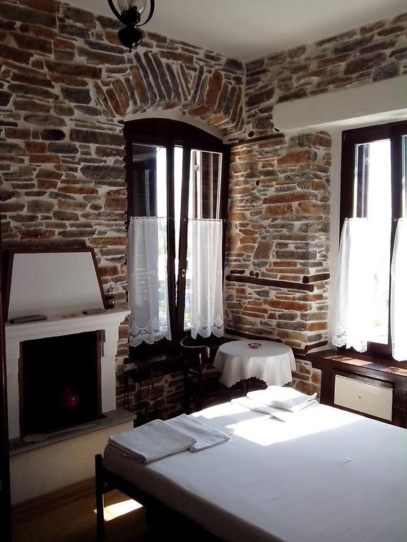 Paris & Eleni Apartment Афисос Екстериор снимка